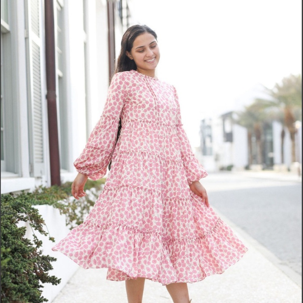 !ISO! I am looking for these Dainty Jewells dresses in size S Midi length!!! - Picture 3 of 7